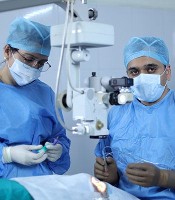 Best Eye Surgeon in Ghaziabad - Dr Rajat Gupta